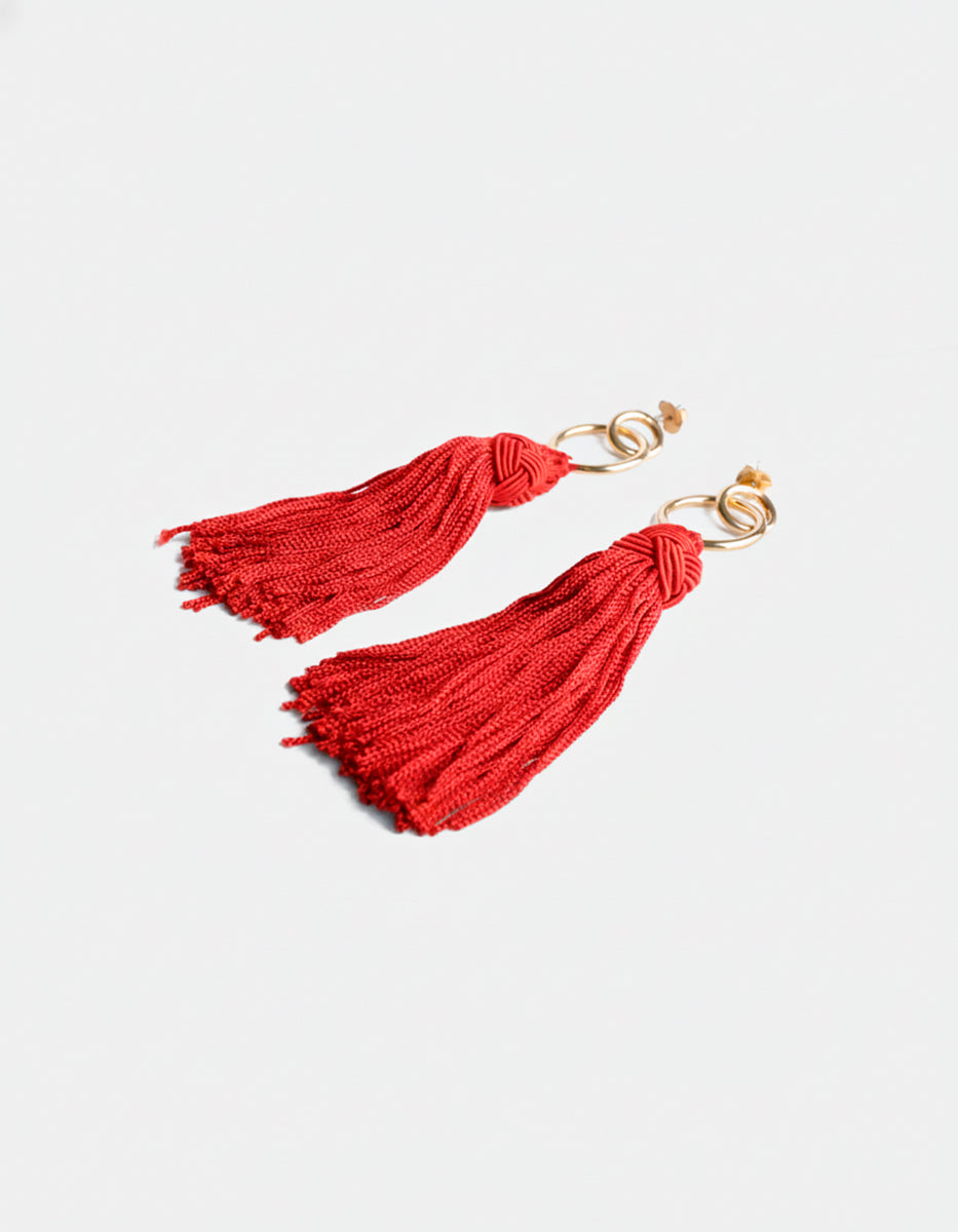 Aretes con doble aro y pompones