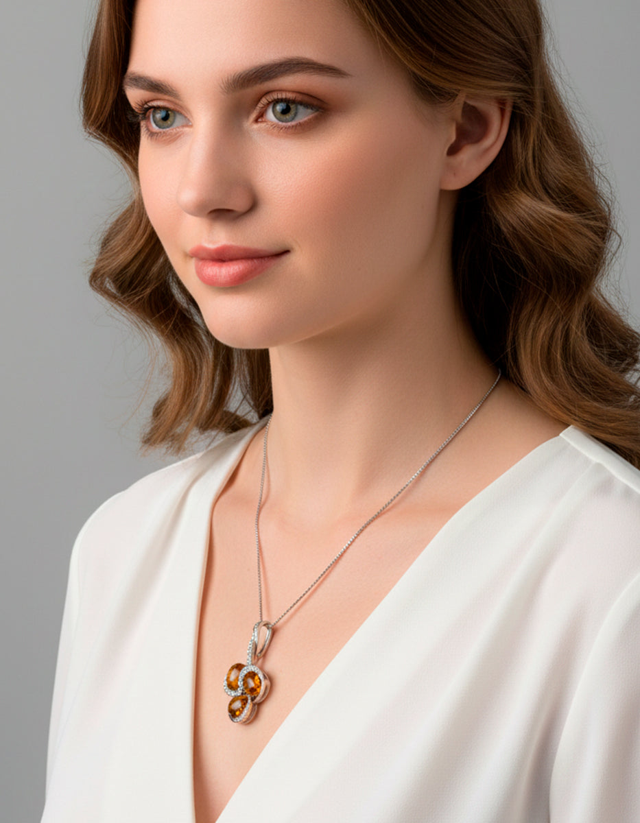 Collar de Plata .925 con Baño de Rodio By Daniel