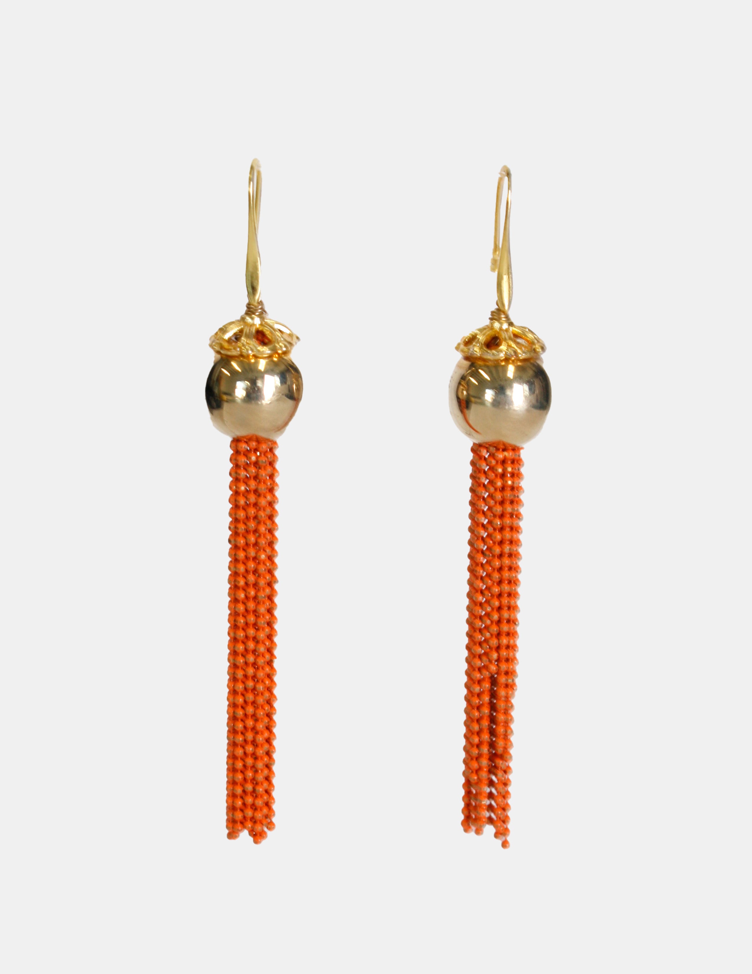 Aretes de bronce en baño de oro 22k con cuentas tono naranja