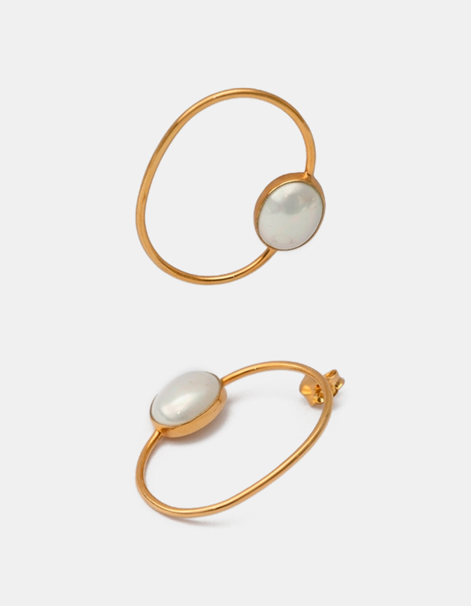 Aretes de bronce en baño de oro 22 kt con perla mabe Golden Chic