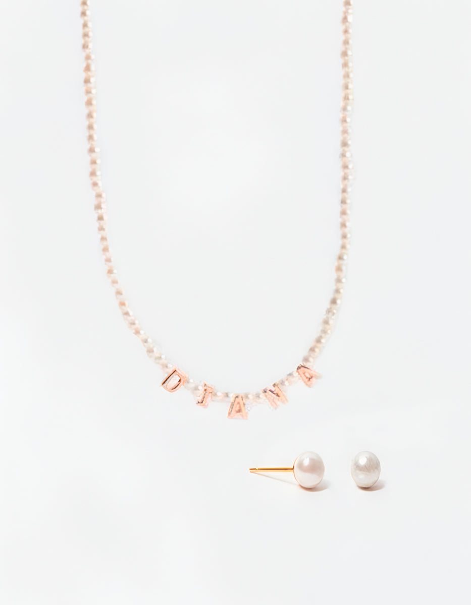 Set Collar con nombre personalizado y broqueles de perla mabe