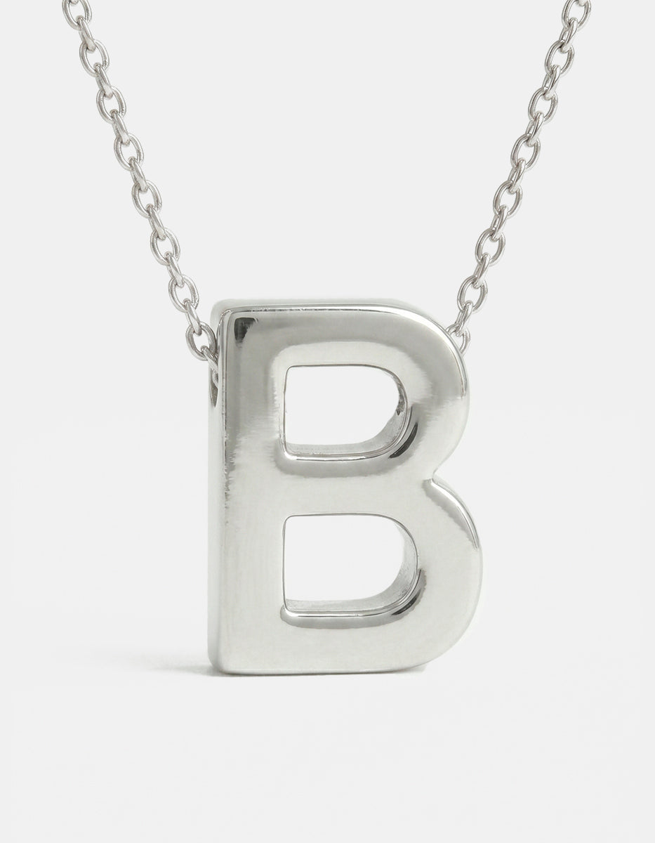 Collar de bronce en baño de platino con letra “B”