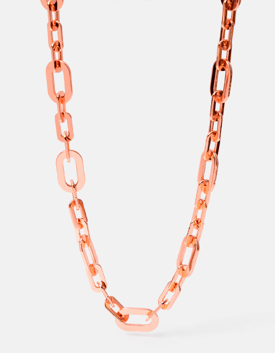 Collar de bronce en baño rosa con eslabones grandes y chicos