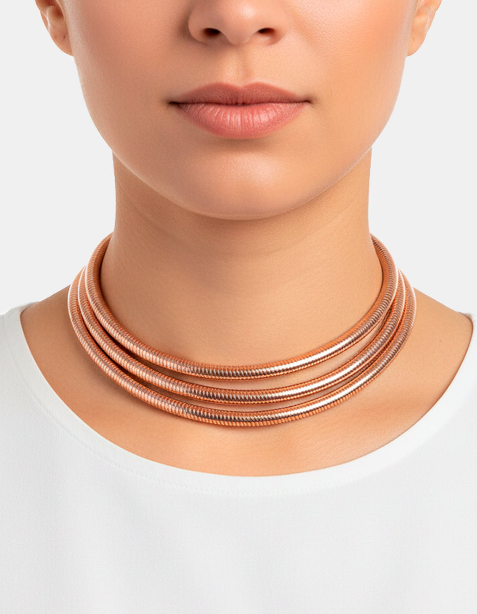 Gargantilla triple en bronce con baño de oro rosa Fenicia