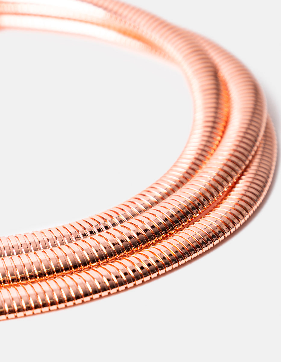 Gargantilla triple en bronce con baño de oro rosa Fenicia