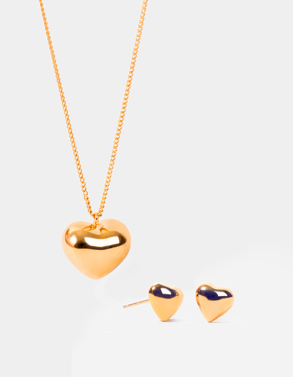 Set de Collar y aretes en forma de corazón bombacho en bronce con baño de oro 22k