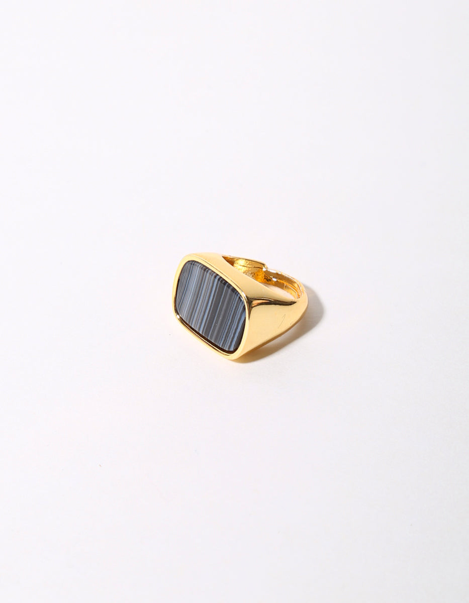 Anillo de Bronce con Baño Oro 22K y Ágata Negra Talla 6