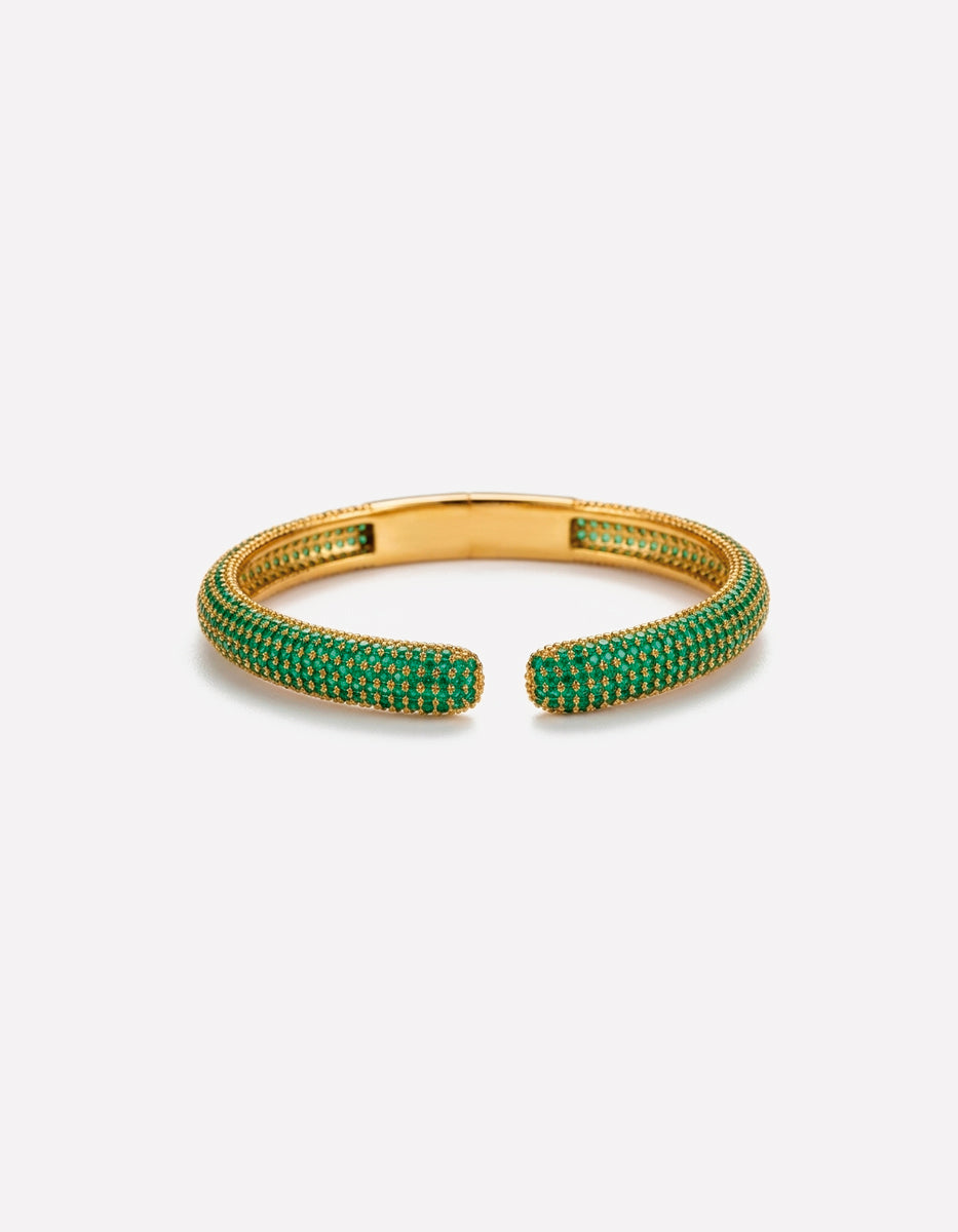 Pulsera de bronce con baño de oro de 22kt y espinolitas verdes Golden Chic