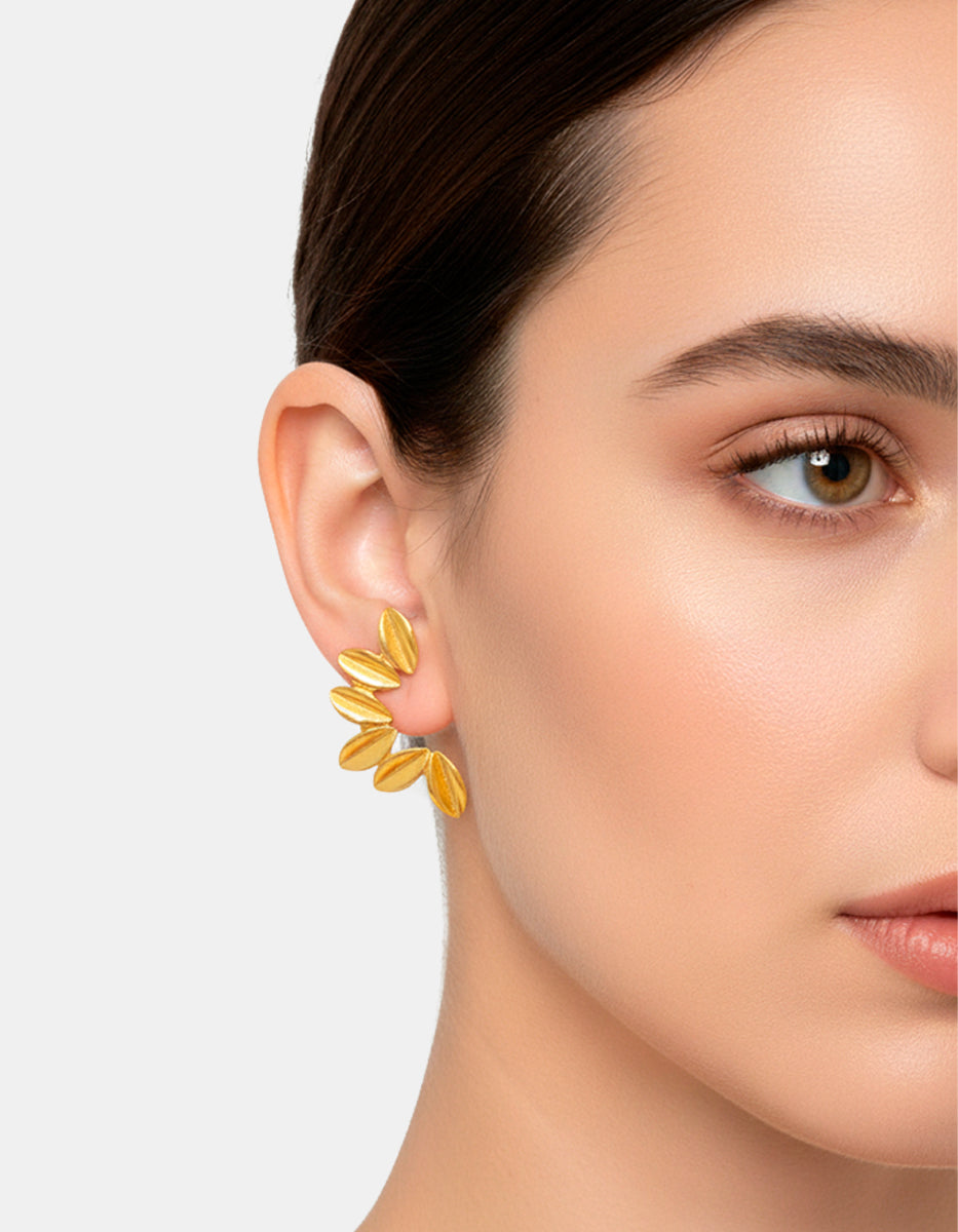 Aretes forma hojas en serie Golden