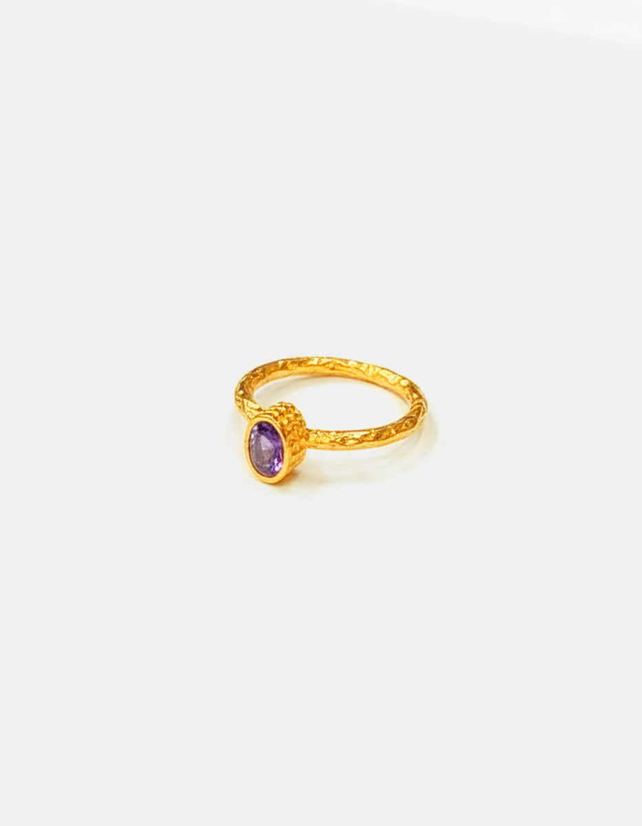 Anillo martelinado con amatista Flashy