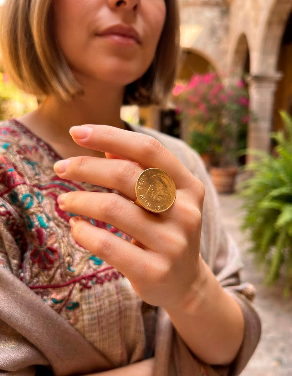 Anillo con Moneda de Un Peso Morelos en Baño de Oro de 22kt
