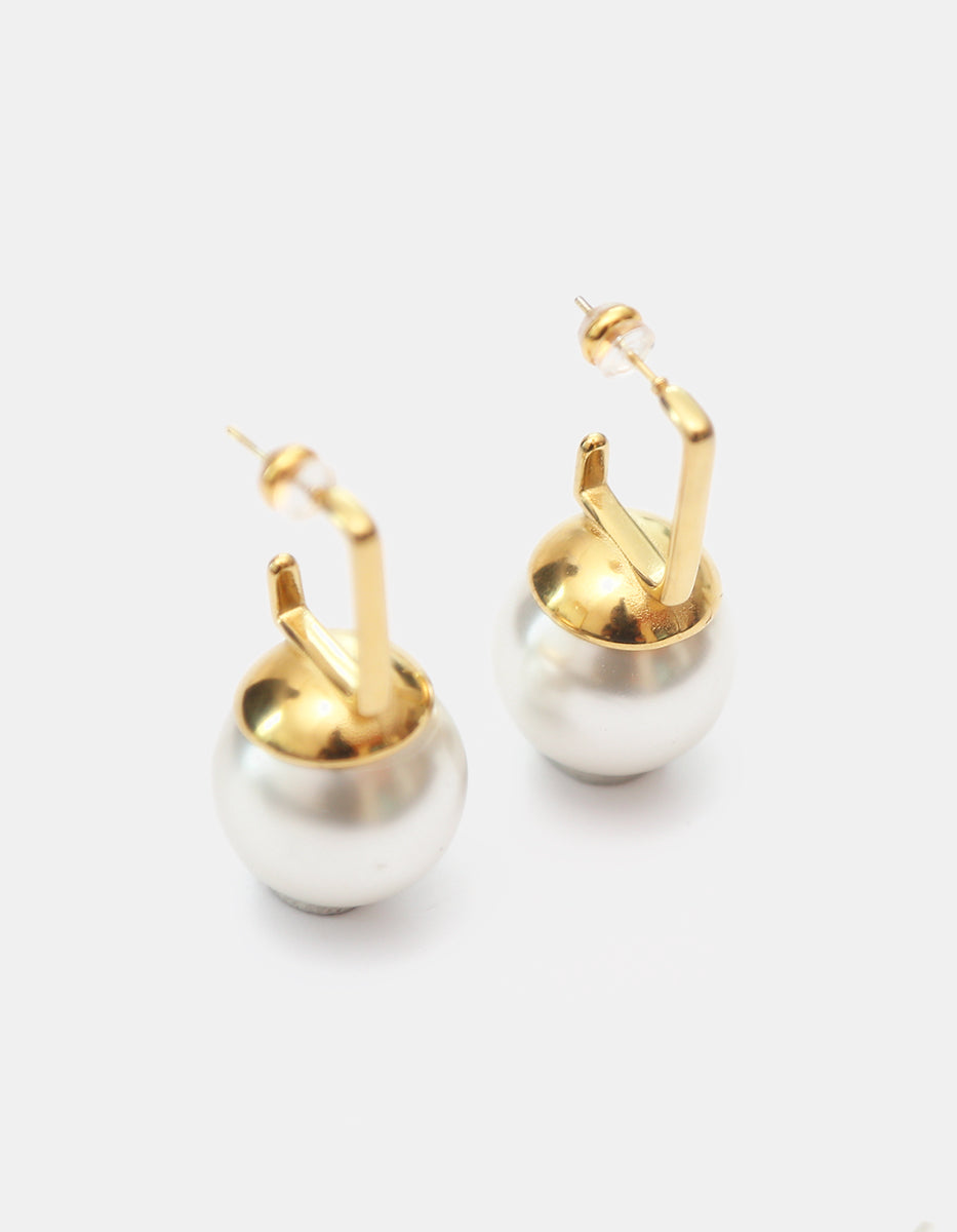 Aretes Rectangulares en Baño de Oro con Dijes Pendulares de Perlas Mabe