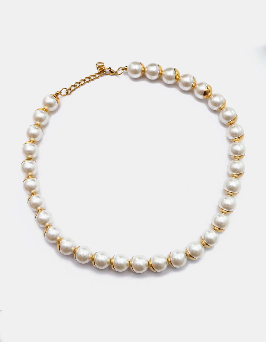 Collar de Perlas Mabe con Casquillos Intercalados en Baño de Oro de 22kt