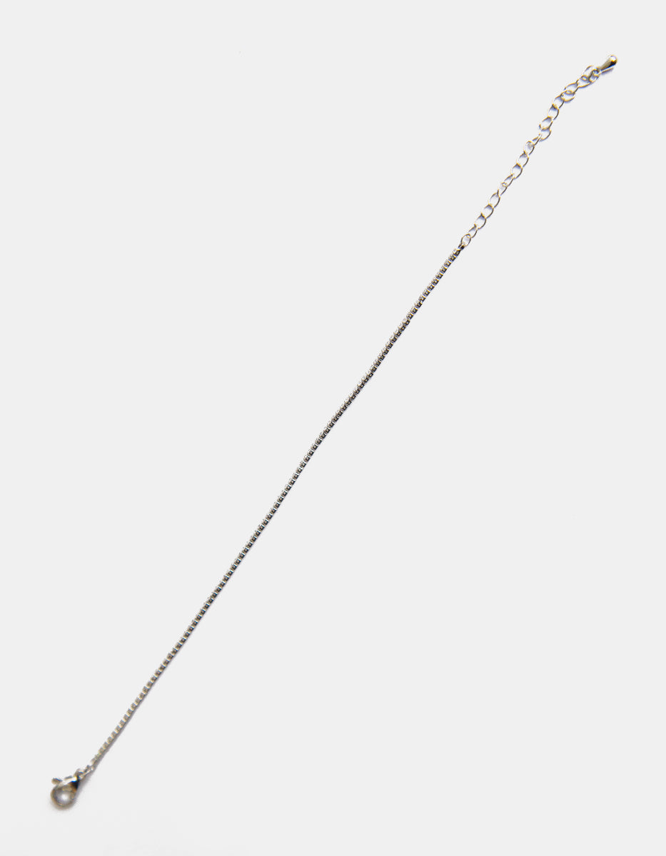 Pulsera ajustable delgada en baño de platino con topacios blancos en corte brillante Festive Style