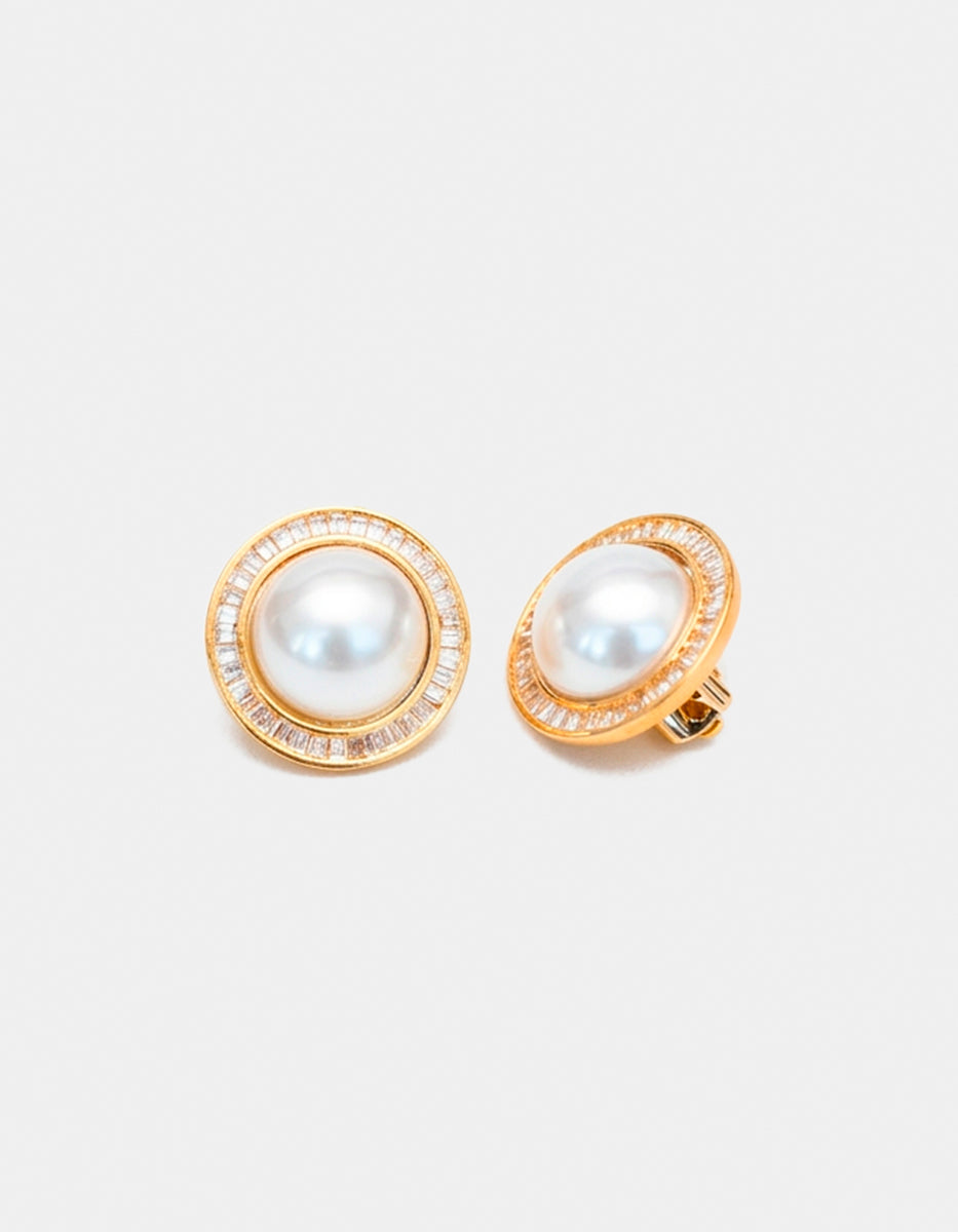 Aretes de bronce con baño de oro 22k con perlas y topacios blancos corte princesa Festive Style