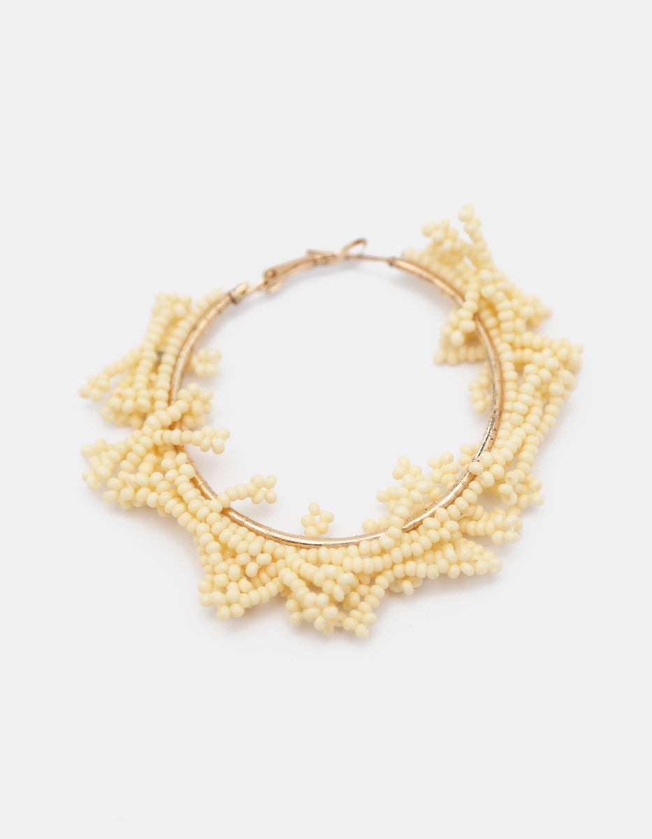Arracadas oro laminado 18 kt con cuentas marfil Ultramar