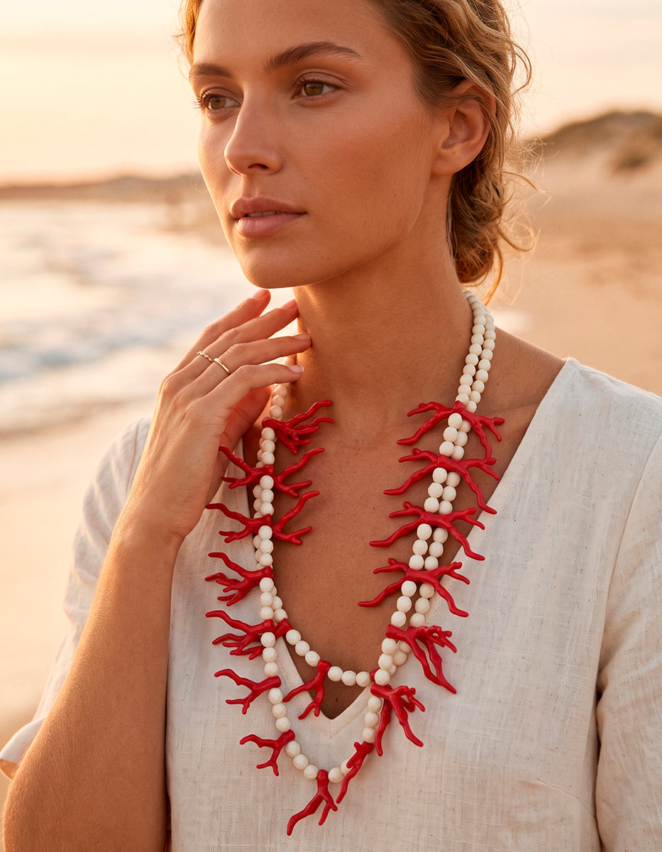 Collar doble tira de cuentas marfil con ramificaciones de baquelita roja Ultramar