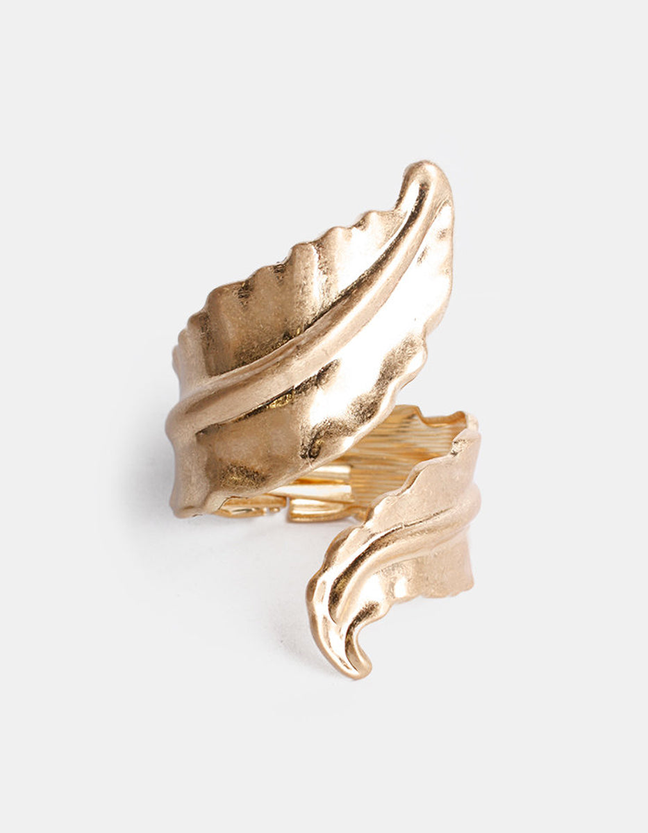 Brazalete de oro laminado con forma de hoja Golden Chic