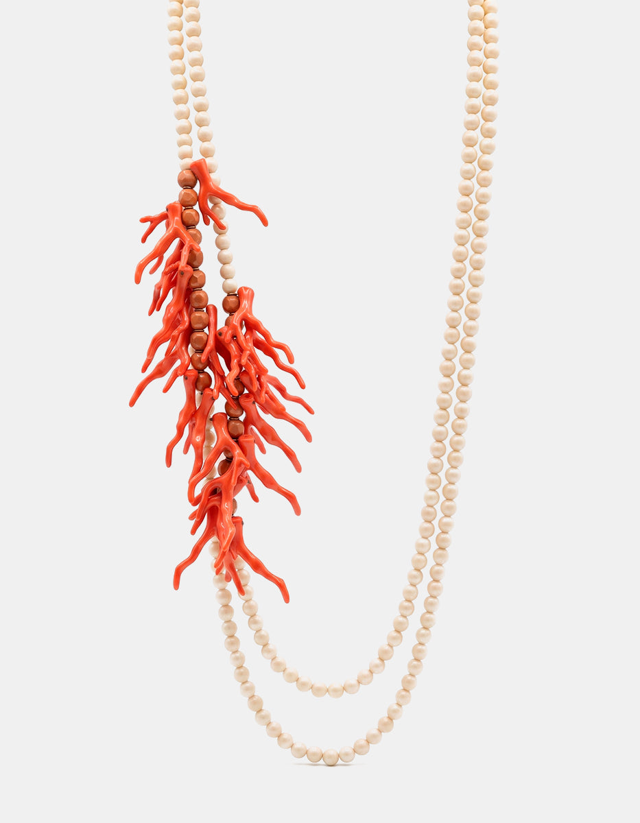Collar largo doble de baquelita marfil y rosa quemado facetado con racimo de coral naranja Ultramar
