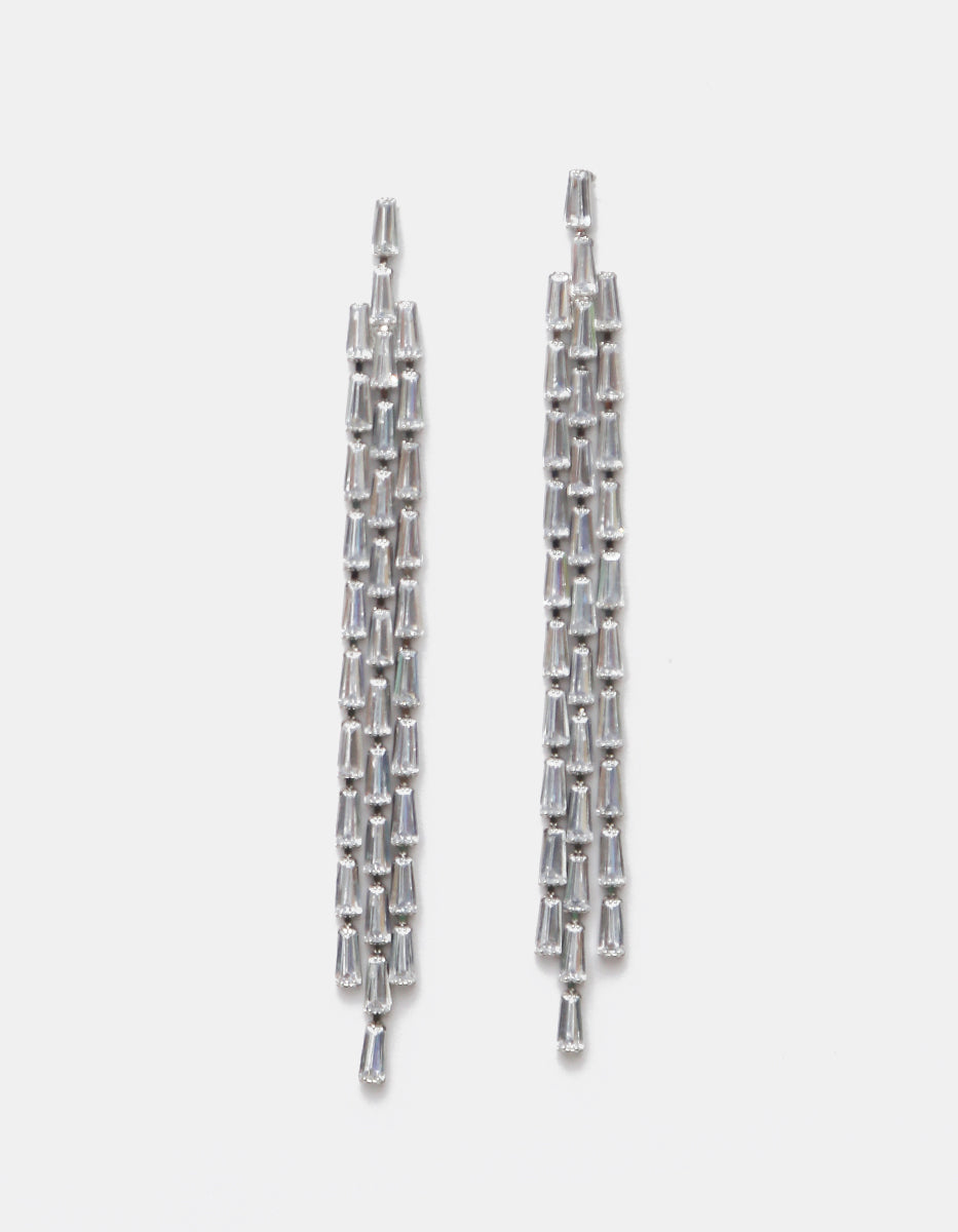 Aretes en baño de platino con cascada de topacios blancos corte baguette