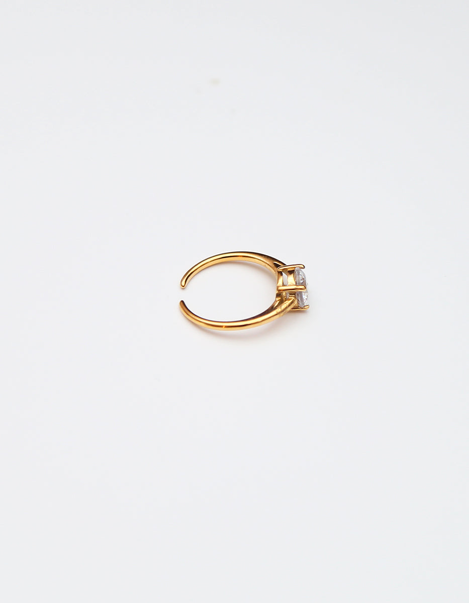 Anillo de bronce baño oro 22k con topacio blanco en corte brillante – Talla 7