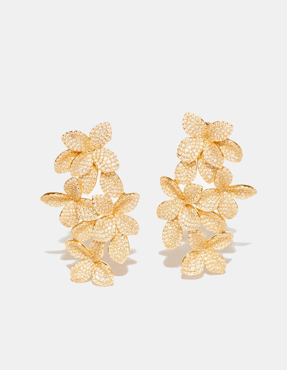 Aretes elegante adornada con pavé de circonitas blancas Puresa