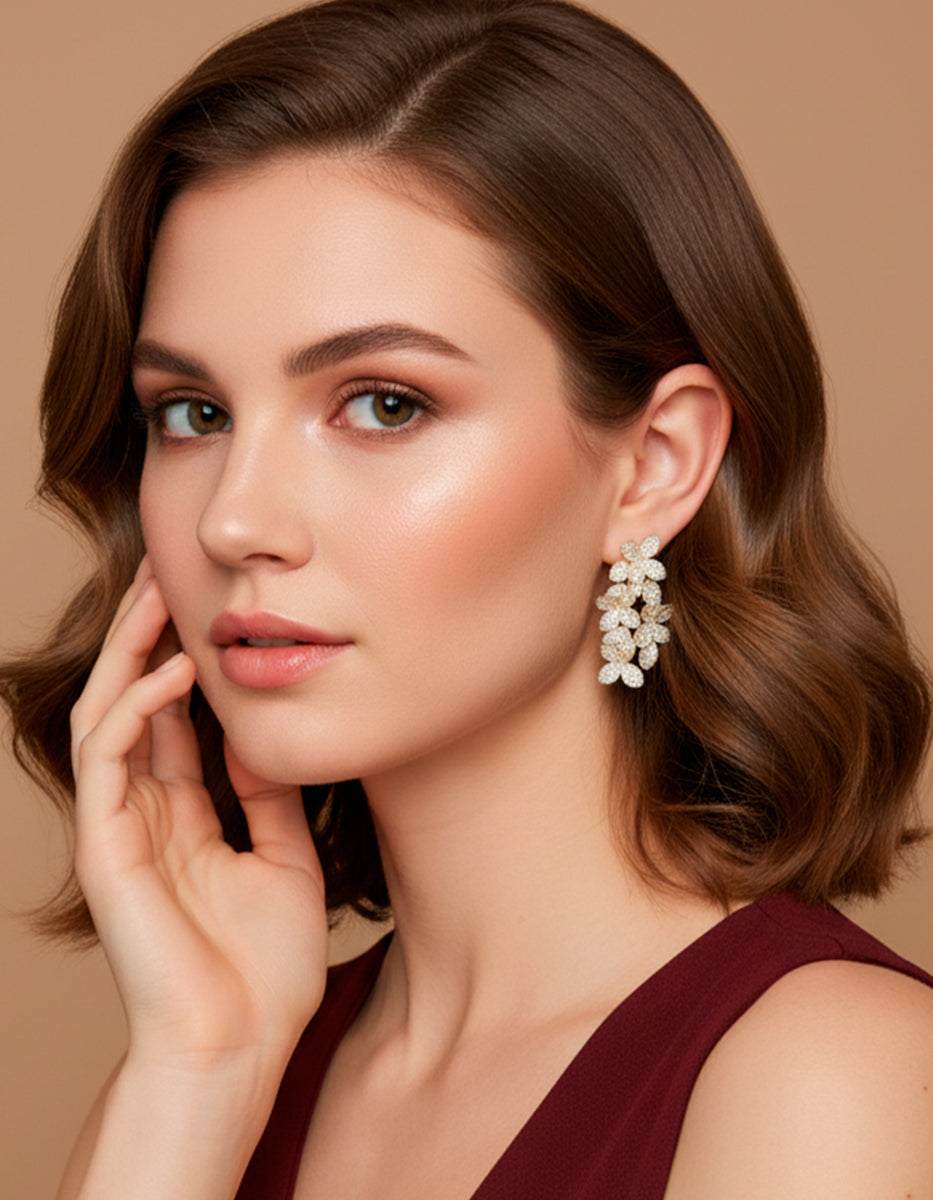 Aretes elegante adornada con pavé de circonitas blancas Puresa