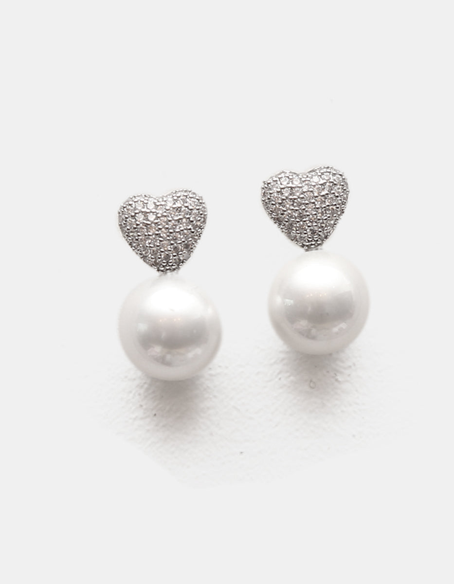 Aretes en plata .925 con perla Mabe y corazón pavé en topacios blancos Love Story