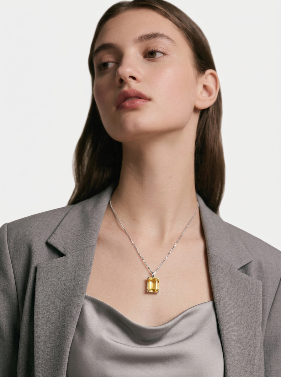 Collar de Plata .925 con dije de citrino amarillo en corte esmeralda Seducción