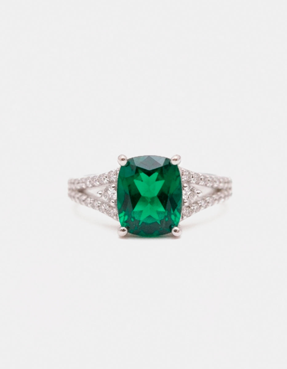Anillo de Plata .925 bañada en Rodio Blanco con esmeraldas de Bombay y topacios blancos Eterna Silver
