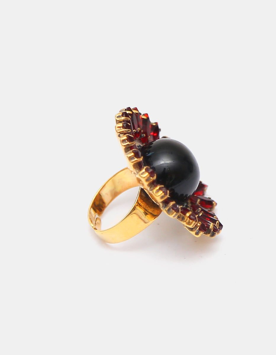 Anillo ajustable Rosetón Flor en Oro laminado con Cabujón Negro y Cristal Rubelita Corte Marquesa