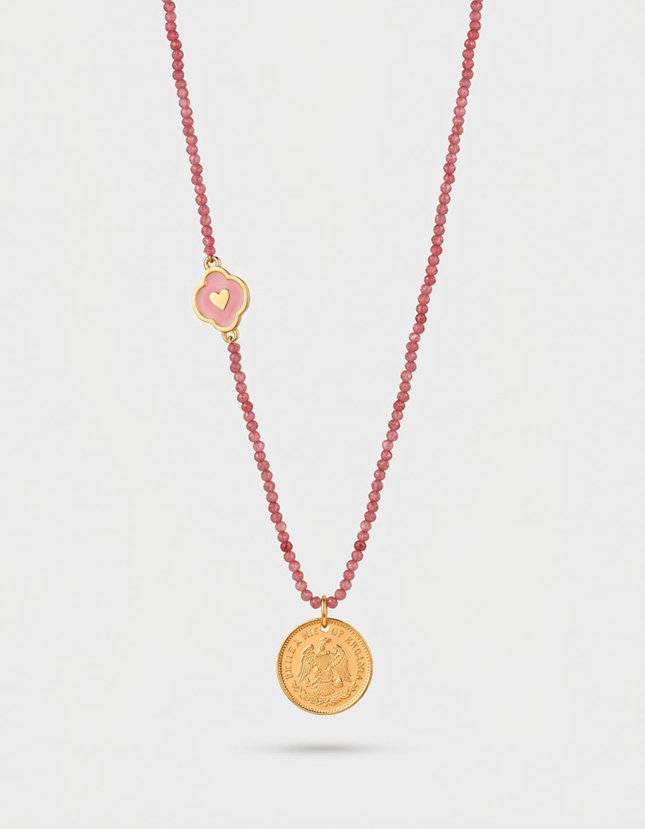 Collar de Cristal Austriaco Palo de Rosa con Moneda Vintage y Talismán Corazón en Baño de Oro de 22kt