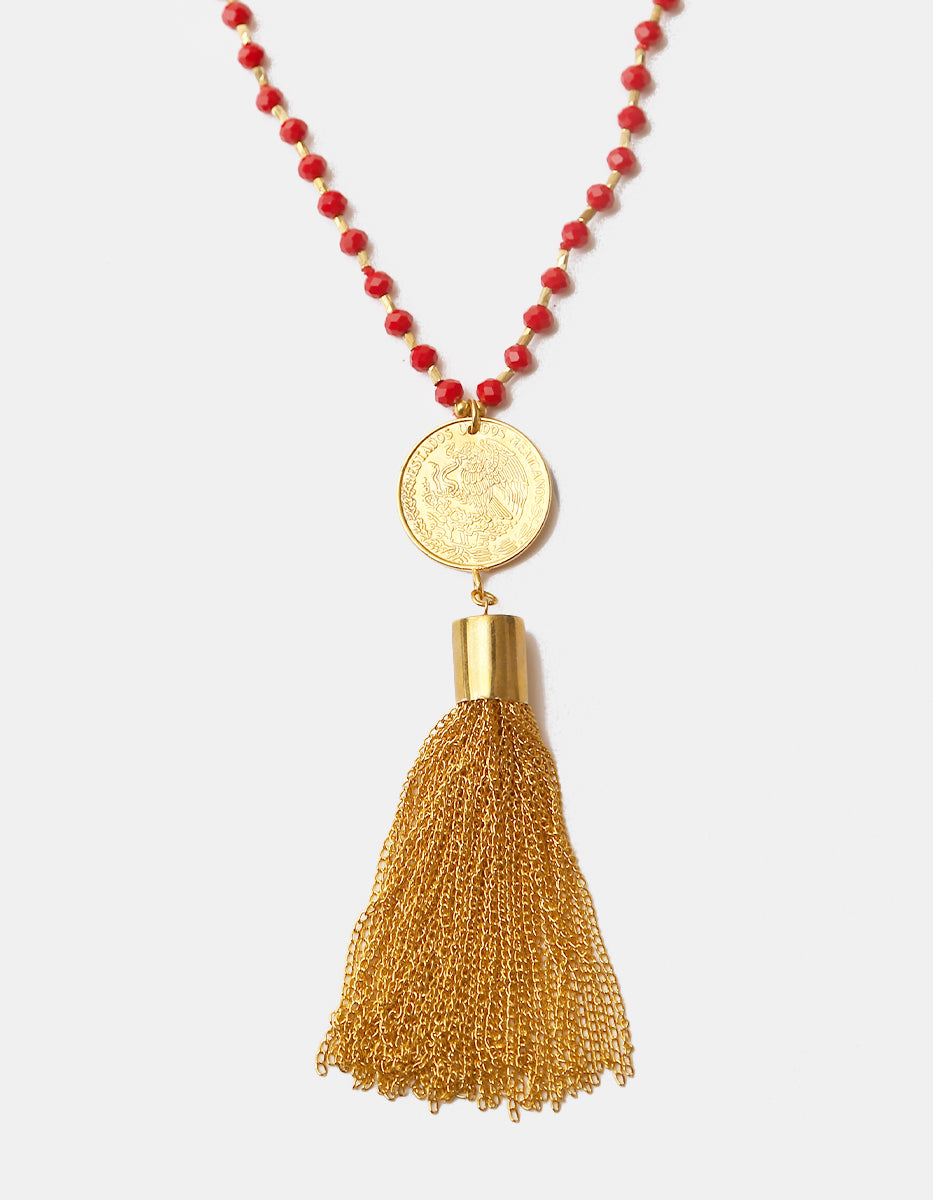 Collar en Cuentas Rojo Carmesí con Moneda Conmemorativa Águila Real y Tassel Dorado en Baño de Oro de 22kt