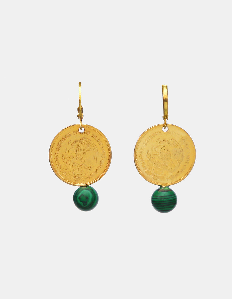 Aretes con Moneda Escudo Nacional y Esfera de Malaquita Verde en Baño de Oro de 22kt