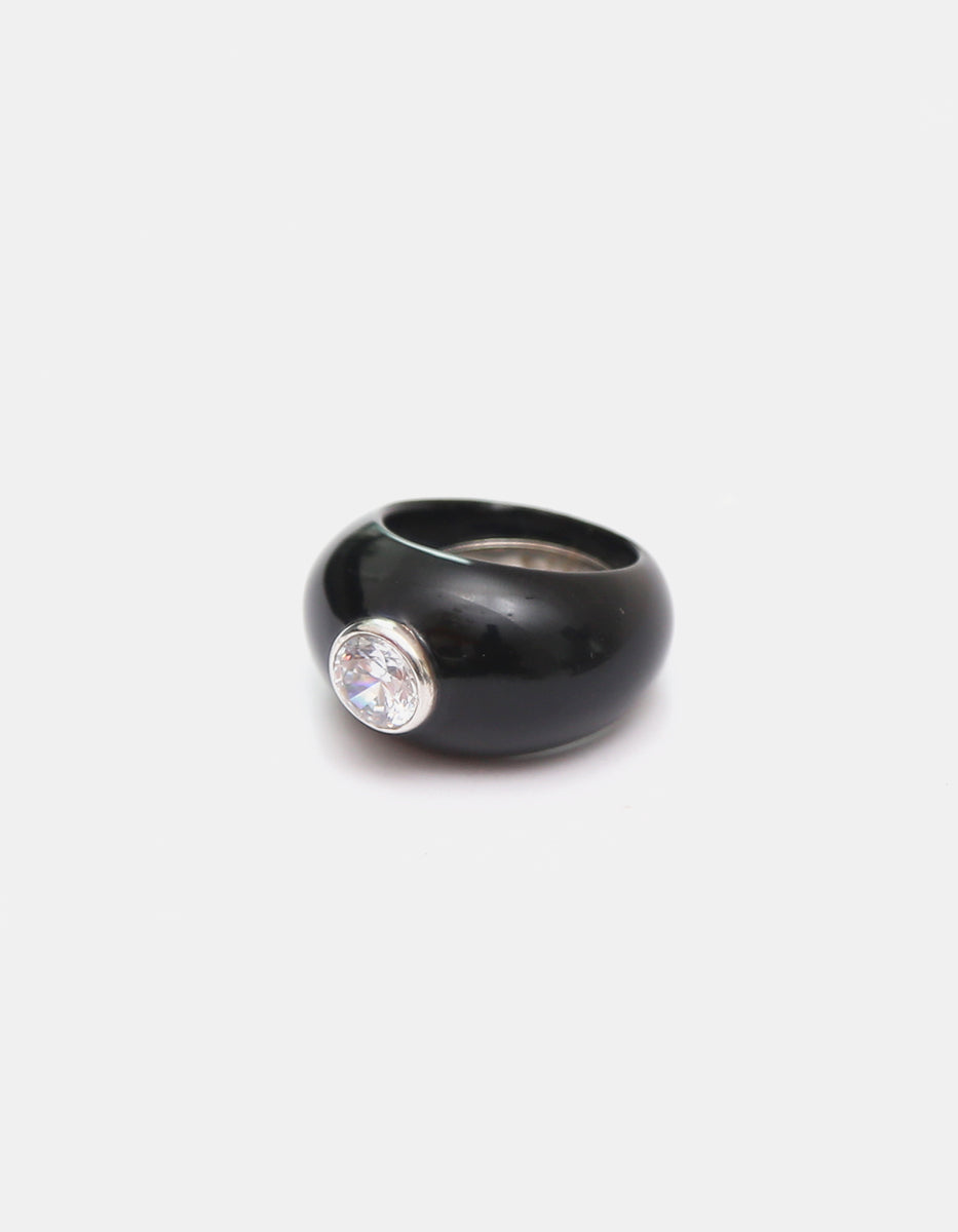 Anillo de Bronce en baño de Rutenio y Baquelita Negra con Topacio Blanco corte Brillante Talla 5