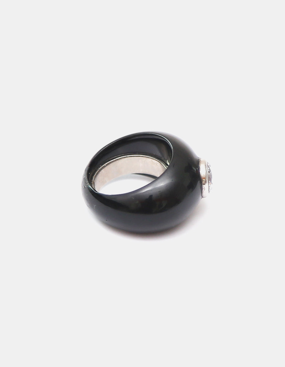 Anillo de Bronce en baño de Rutenio y Baquelita Negra con Topacio Blanco corte Brillante Talla 5