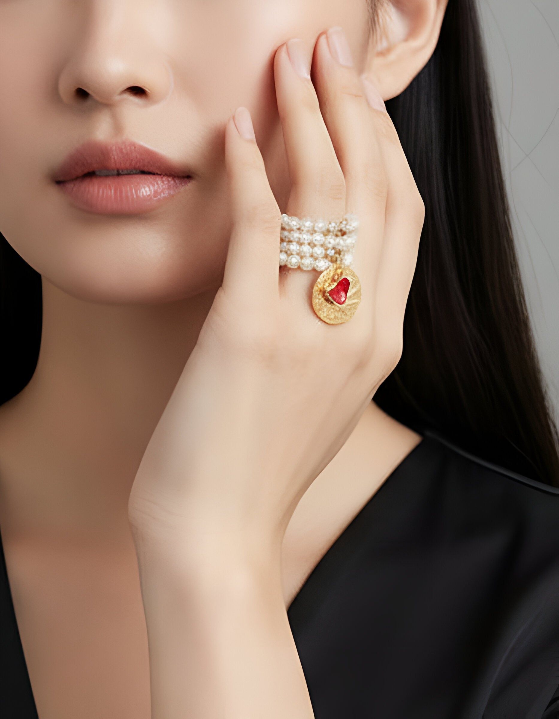 Anillo con perlas y moneda auténtica Memorias