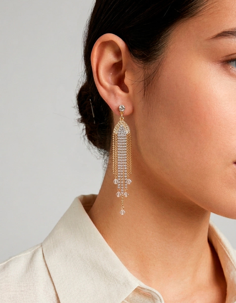 Aretes de oro laminado 22k con 5 cadenas con cristal y 6 cadenas de bolitas doradas