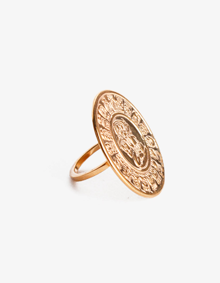 Anillo ajustable de bronce con baño de oro 22k y dije con grabado maya