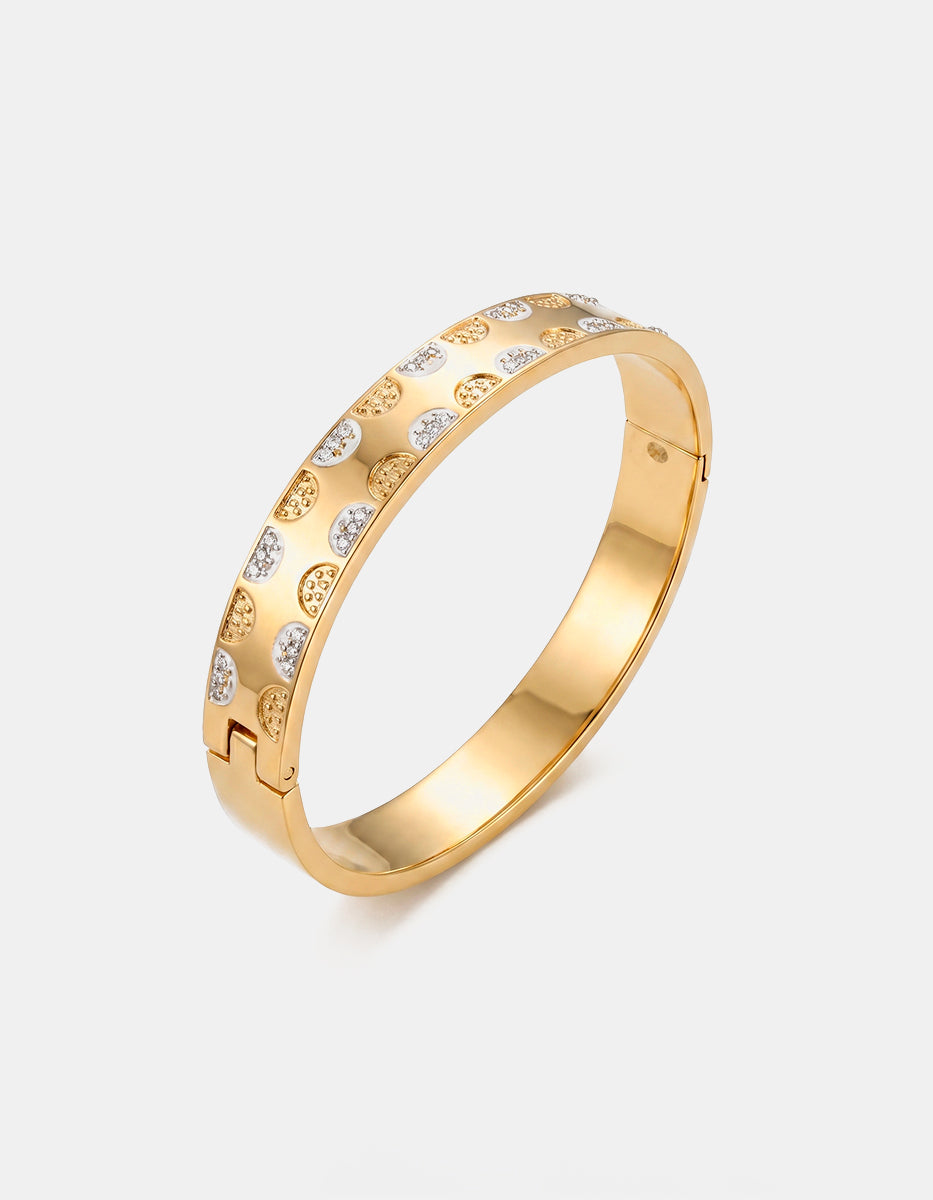 Brazalete de oro laminado 22kt con incrustaciones de topacios blancos Golden Chic