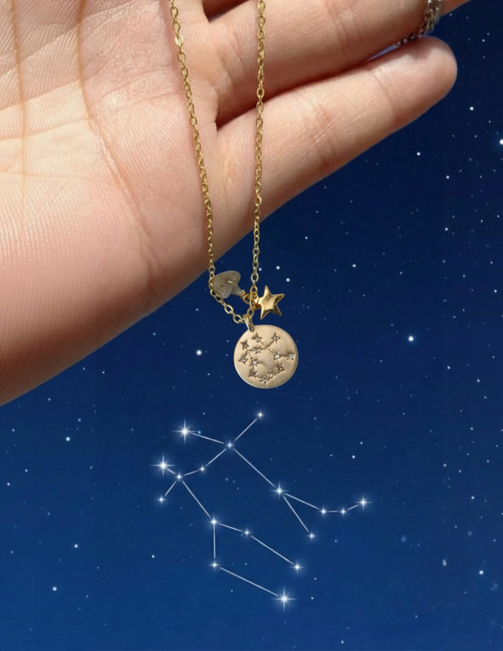 Collar de bronce con dije Géminis en baño de oro laminado mate y topacios blancos Zodiac
