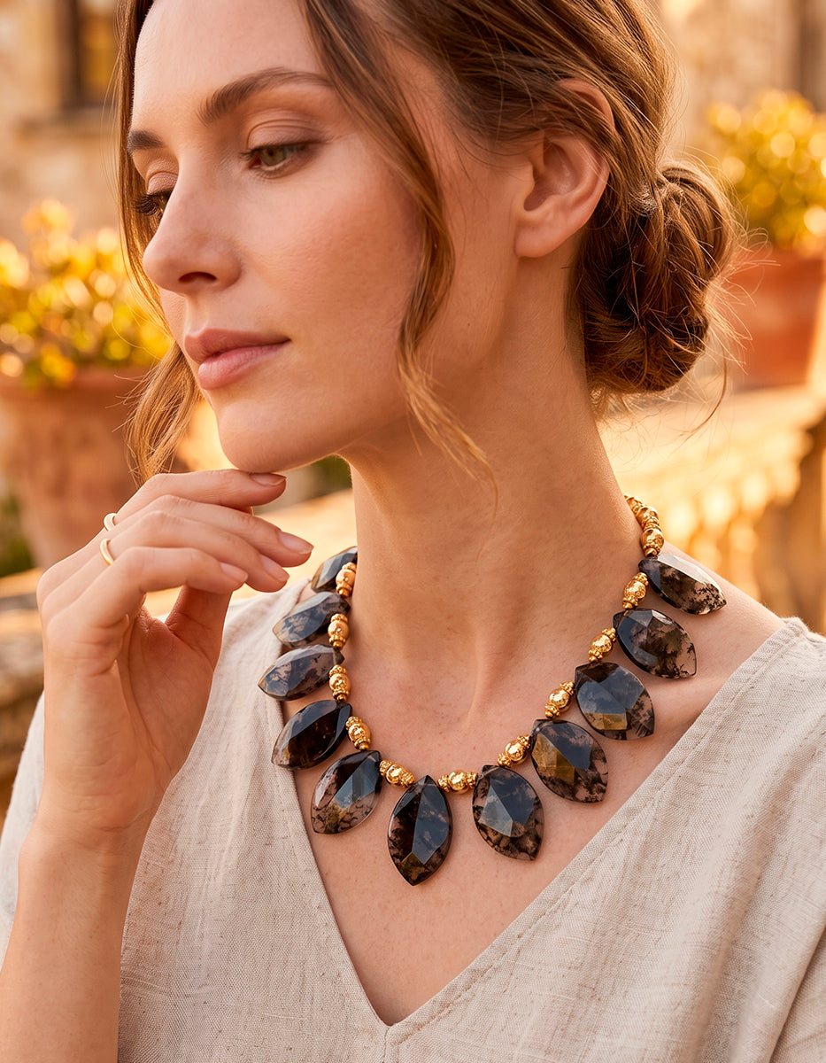 Collar de cuarzo rutilado en corte marquesa con esferas en Gold-Filled de 22kt