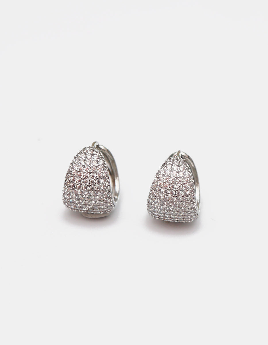 Aretes de metal noble con baño de platino con topacios blancos corte brillante Festive Style