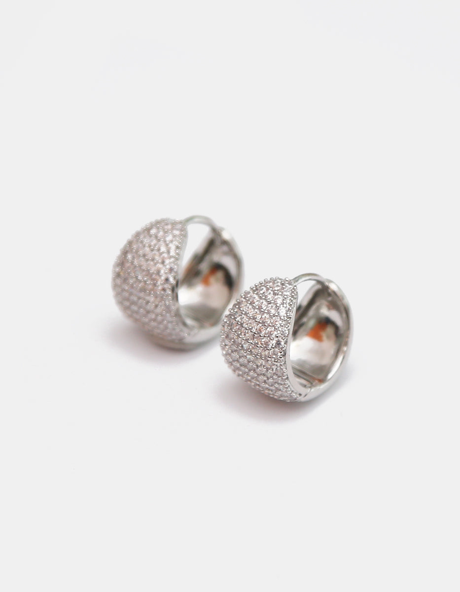 Aretes de metal noble con baño de platino con topacios blancos corte brillante Festive Style