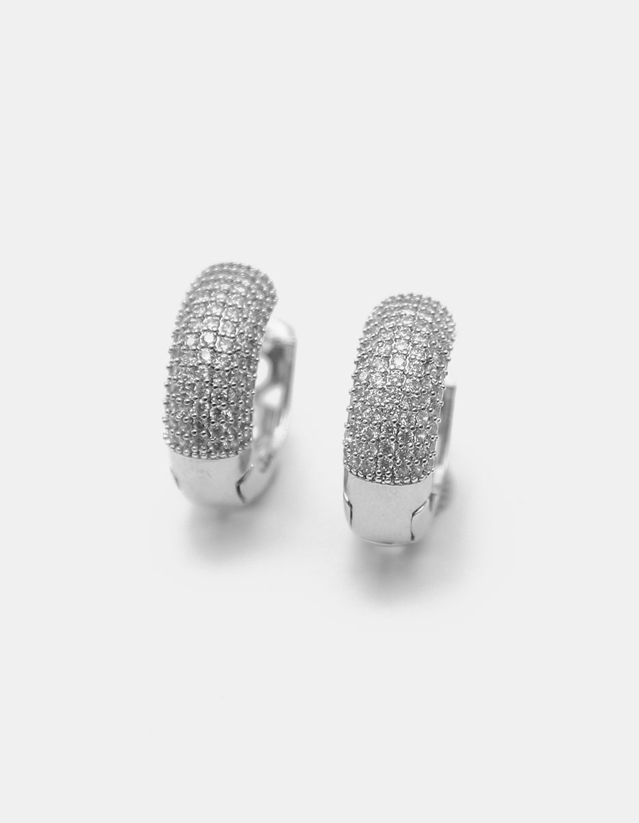 Aretes en baño Platino e incrustaciones de topacios blancos corte brillante Festive Style