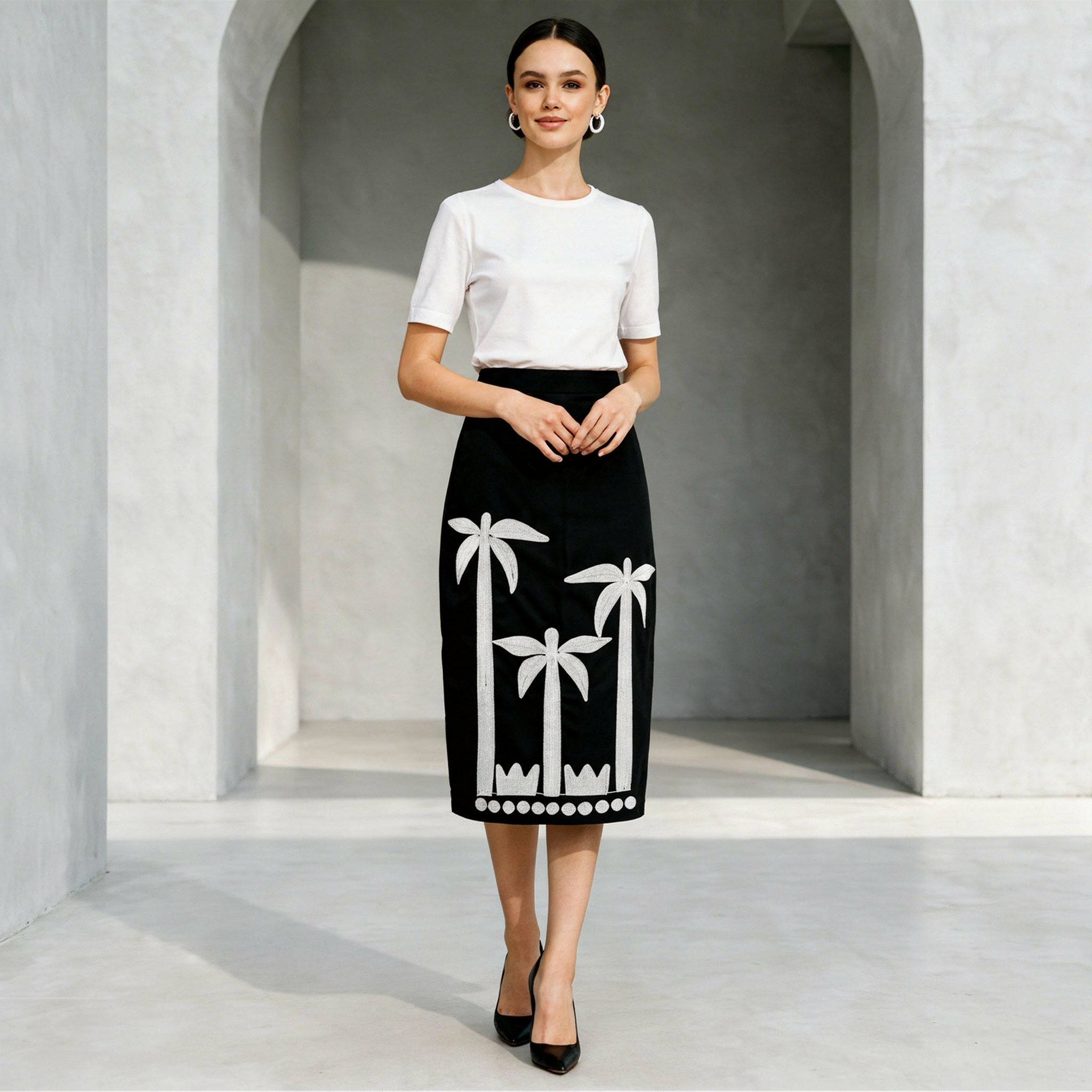 FALDA MIDI NEGRA CON BORDADOS DE PALMERAS MANDRAGORA