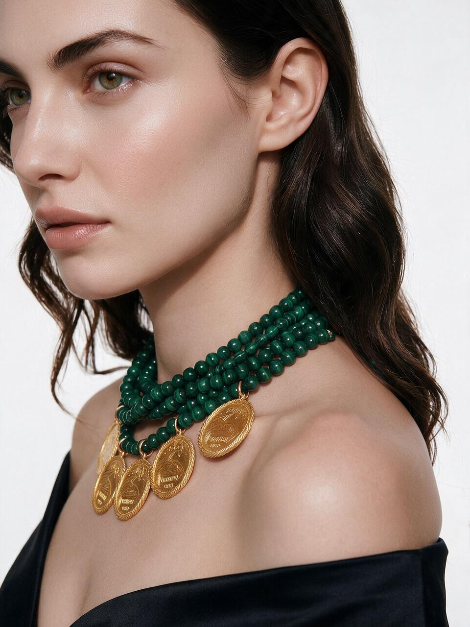 Collar 7 hilos cristal austriaco verde y monedas vintage Memorias