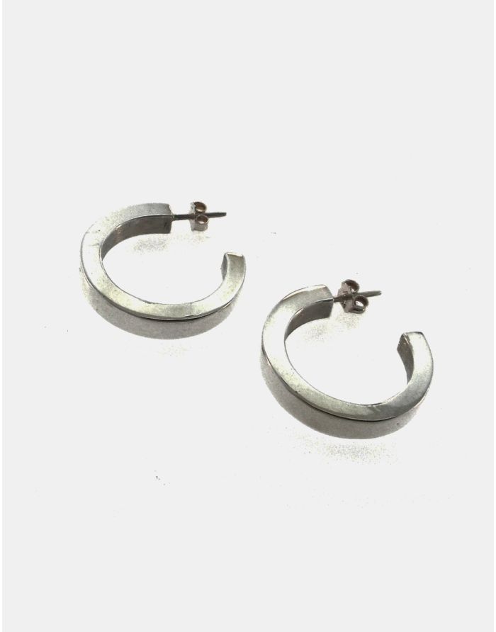 ARETES BY DANIEL
