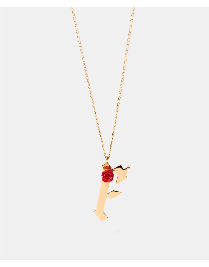 CADENA CON INICIAL GÓTICA Y ROSA ROJA