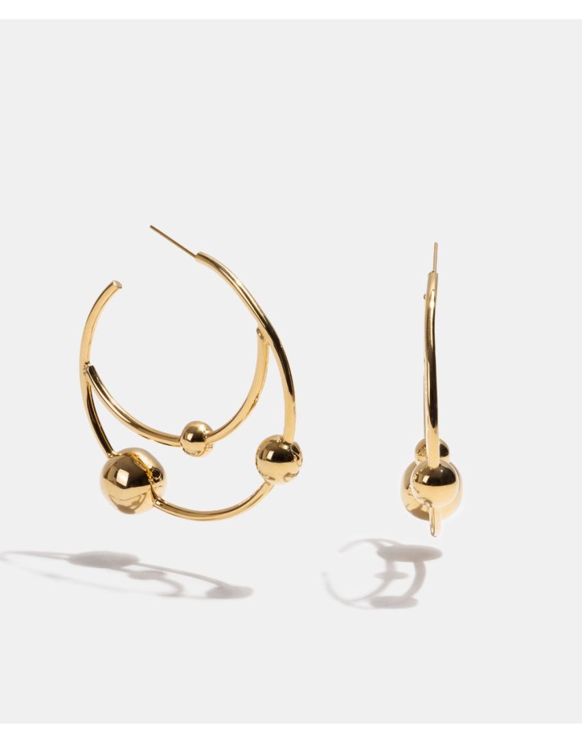 Aretes Ovalo con Esferas en Baño de Oro